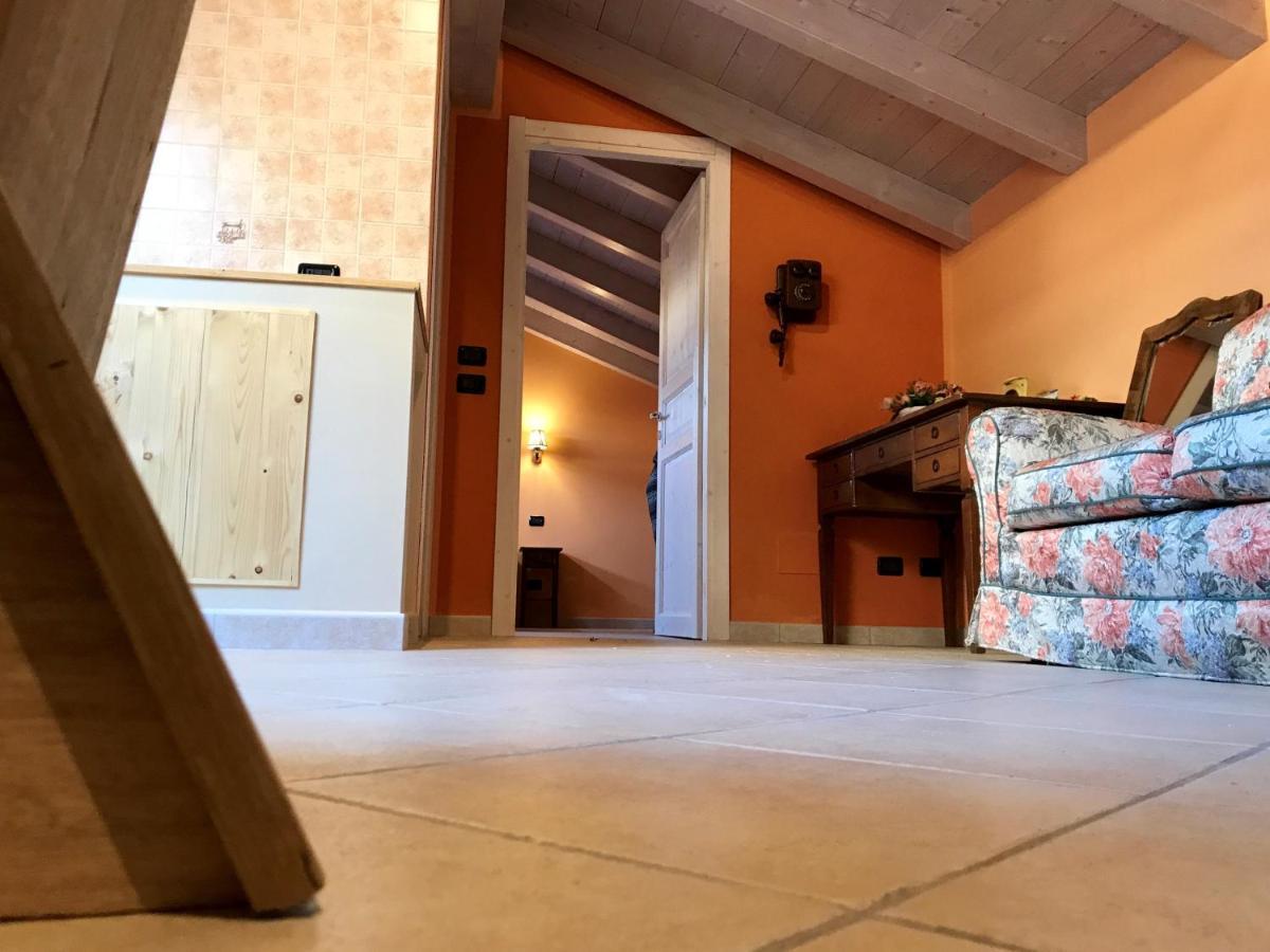 Bed and Breakfast La Chiocciola Momo Экстерьер фото